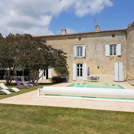 Villars-en-pons Chateau Sleeps 14 Pool Wifi 乡村民宿