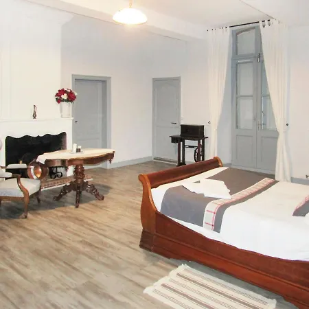 乡村民宿 Villars-en-pons Chateau Sleeps 14 Pool Wifi